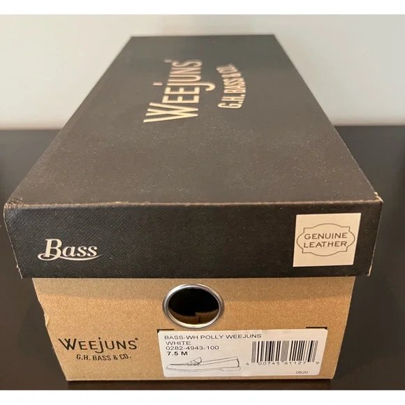 G.H. Bass & Co. White Loafers - Picture 10 of 10